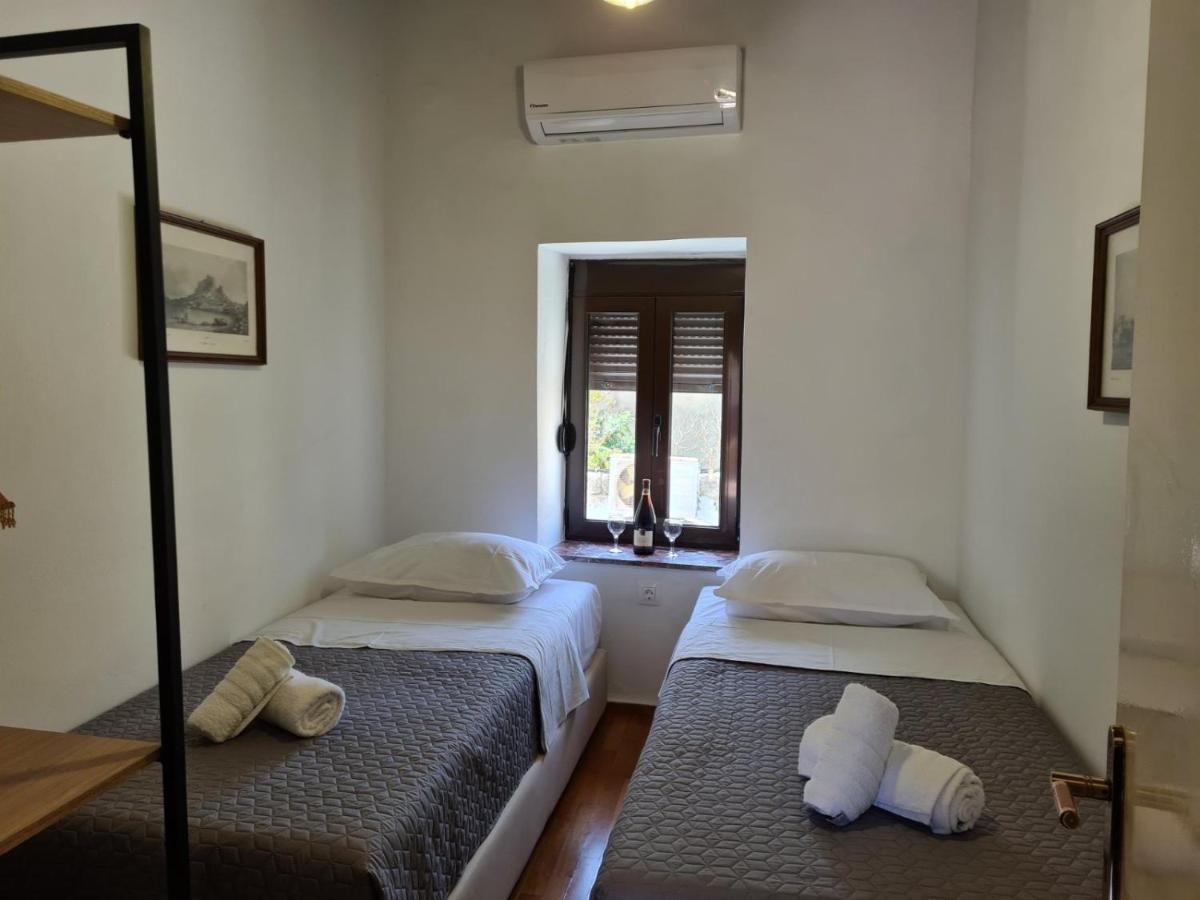 Cosmos Old Town Apartment Rhodes City Exterior photo